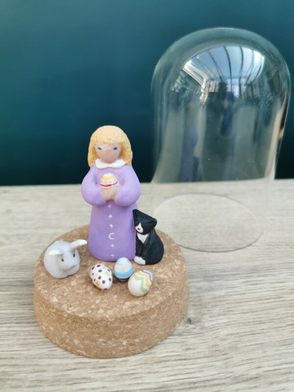Figurine de Pâques avec son chat – Image 2